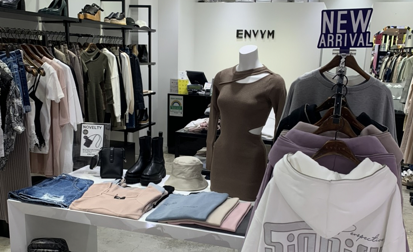 人気ブランド Envym にてショップ販売のお仕事をお願いします 制服貸与 充実の研修あり Twc