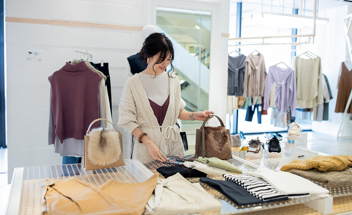 Kbf 販売スタッフ募集 レギュラー勤務できる方大歓迎 Twc