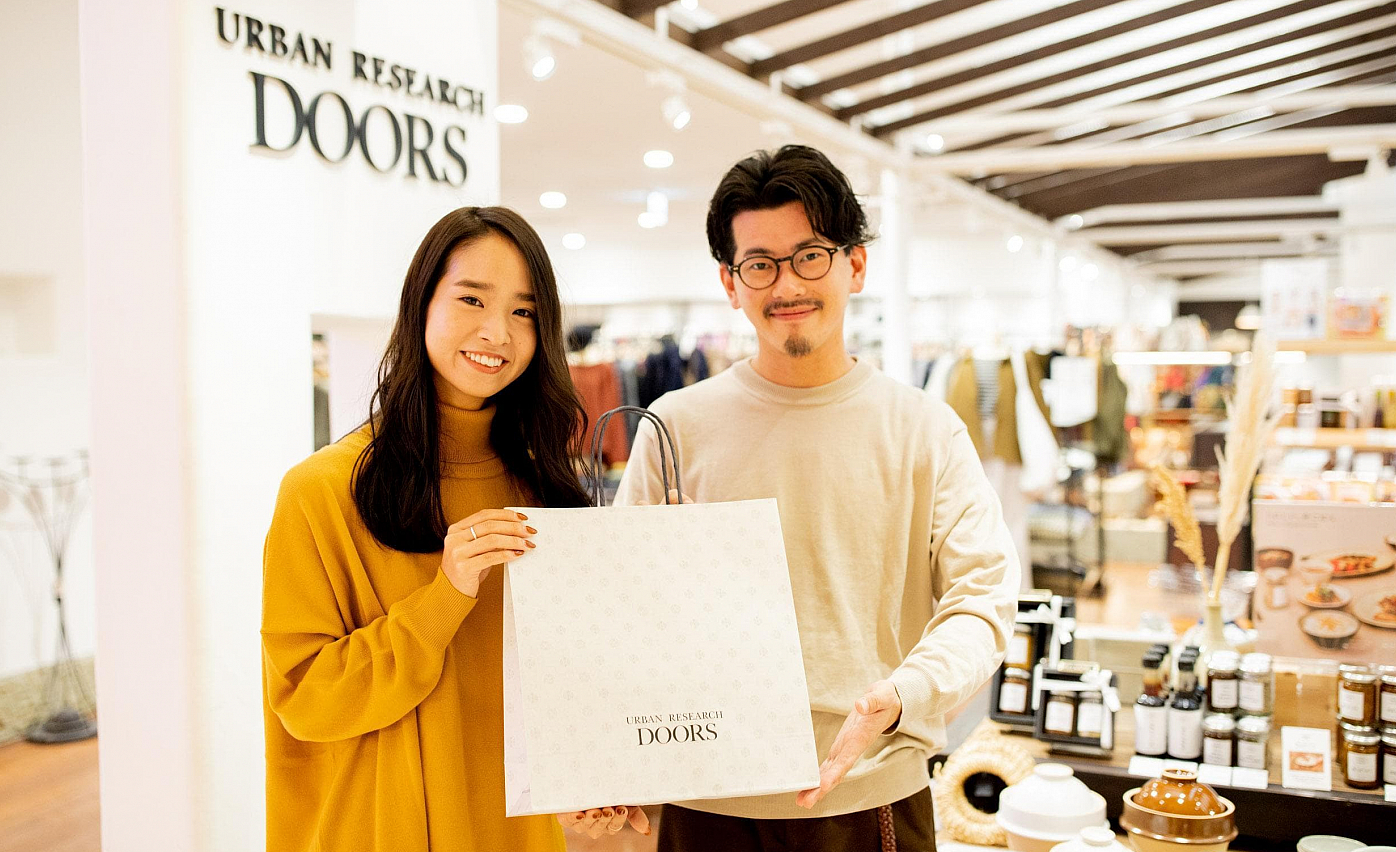 Urban Research Doors 販売スタッフ募集 レギュラー勤務できる方大歓迎 Twc